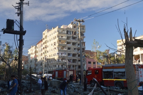 Diyarbakır'da Hain Saldırı: 8 Şehit