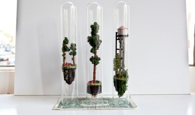 Minyatür Sanatçı Bakın Cam tüplere Neler Yapıyor...