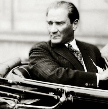 Ulu Önder Mustafa Kemal Paşa'ya Atatürk'ten önce önerilen 13 soyadı