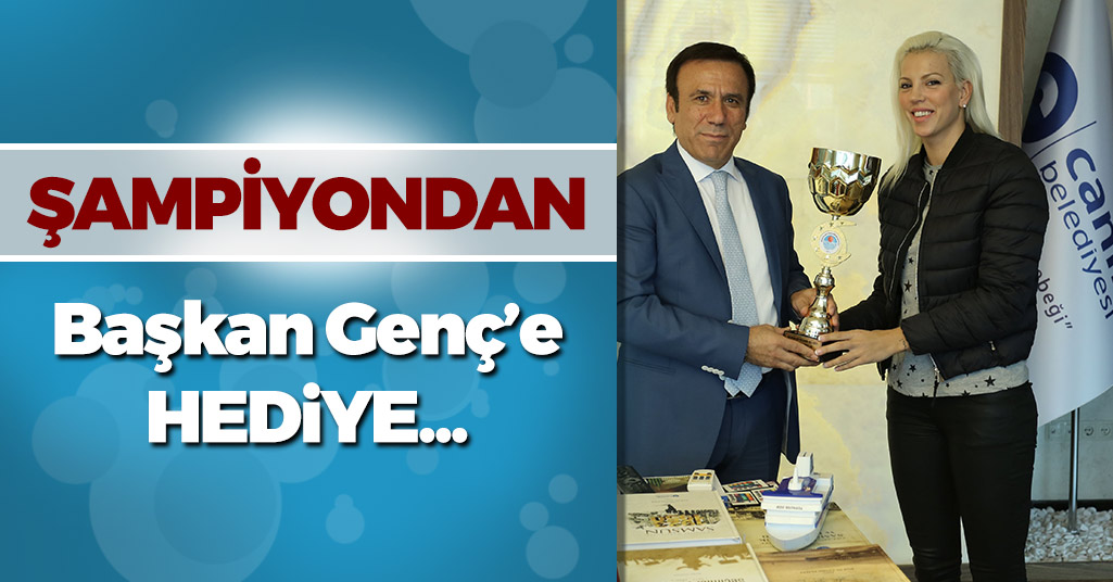 Samsun Canik Belediyespor Kupayı Başkan Genç’e Hediye Etti