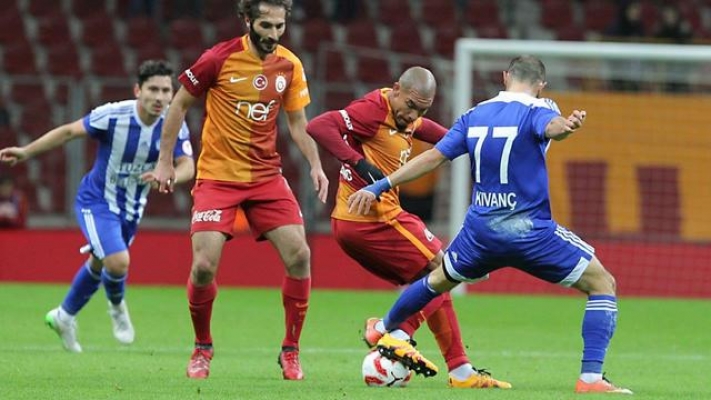 Galatasaray 3 Futbolcunun Biletini Kesti