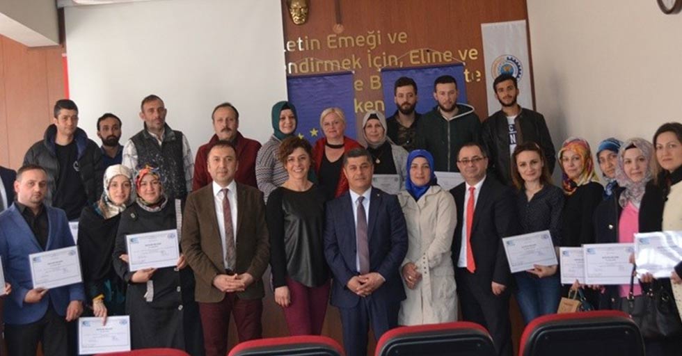 Samsun'da Uygulamalı Girişimcilik Eğitimi sertifika töreni