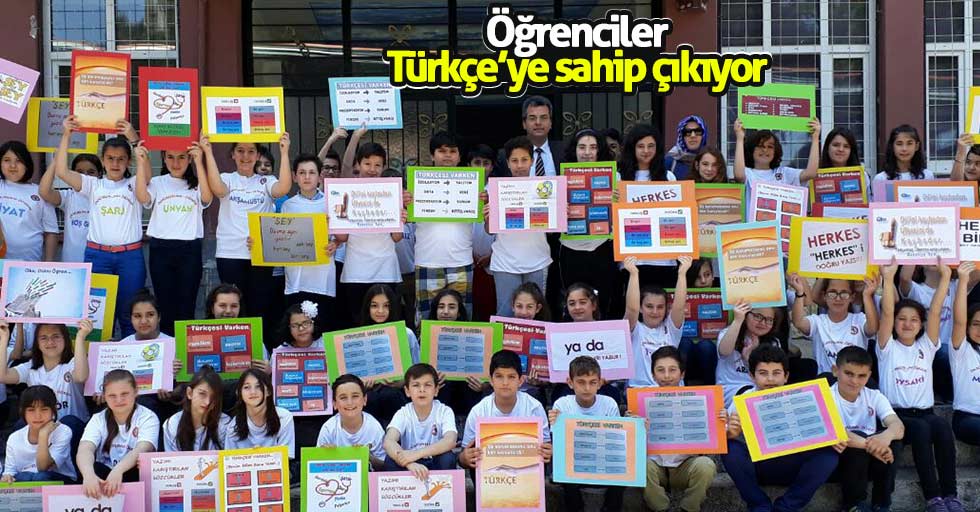 Öğrenciler Türkçeye sahip çıkıyor