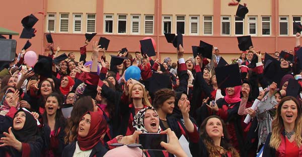 Samsun'un Vezirköprü ilçesinde mezuniyet töreni