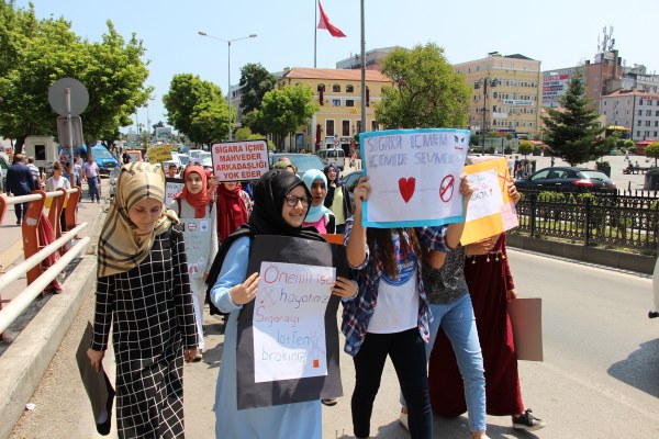 Samsun'da öğrencilerden madde bağımlılığına tepki