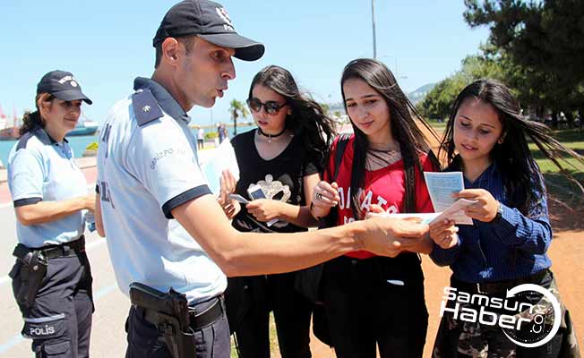 Samsun’da vatandaşlara broşür dağıtıldı