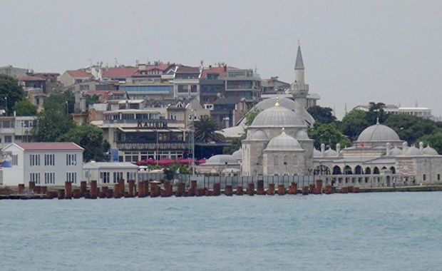 Tarihi Şemsi Paşa Camii'nde büyük hasar oluştu