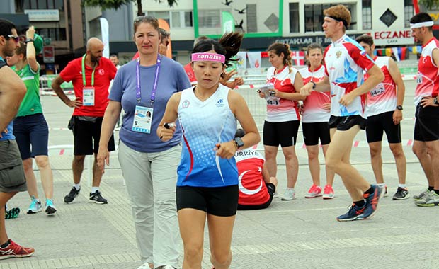 Türkler Deaflympics’de sahne almaya devam ediyor