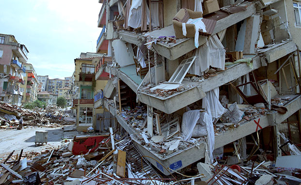 17 ağustos depremi ile ilgili görsel sonucu