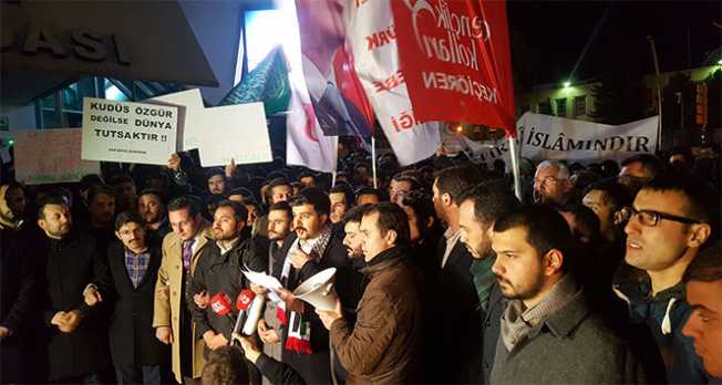 ABD Büyükelçiliği önünde protesto