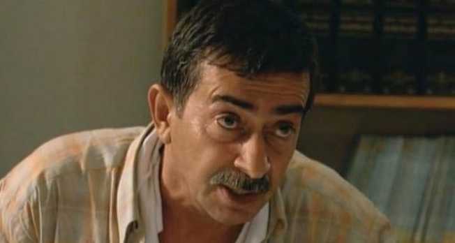 Usta oyuncu Turan Özdemir yaşamını yitirdi