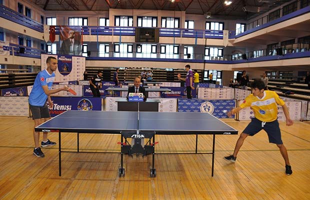 Samsun'daki Masa Tenisi Turnuvası sona erdi