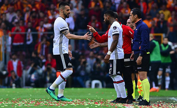 Beşiktaş'ta Pepe ve Negredo sezonu kapattı