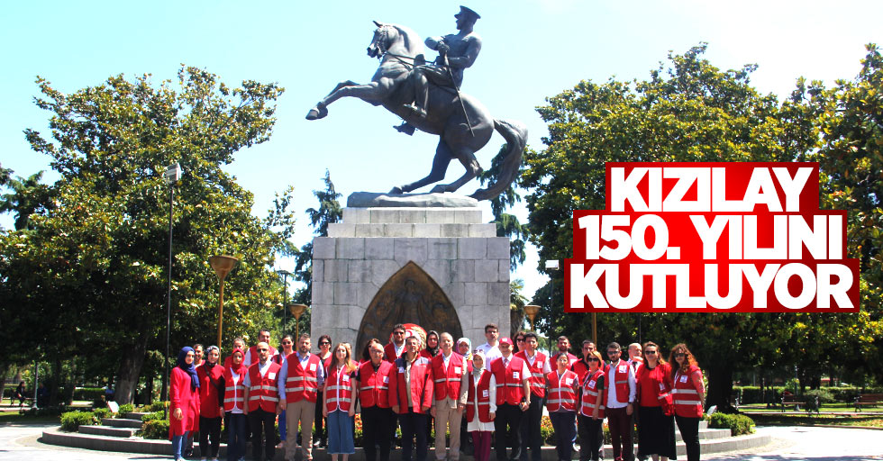 Türk Kızılayı Atatürk Anıtı'nda tören düzenledi