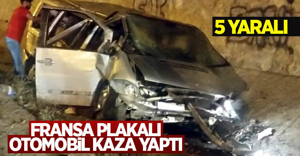 Samsun'da Fransa plakalı otomobil kaza yaptı: 5 yaralı