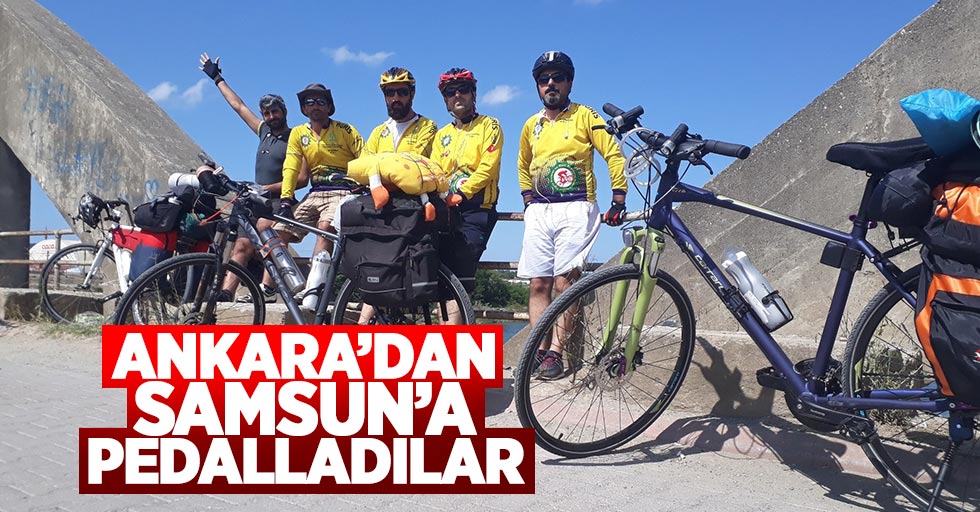 Ankara'dan Samsun'a bisikletle geldiler
