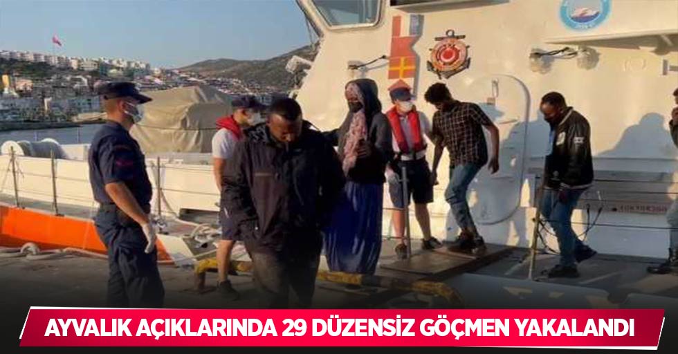 Ayvalık açıklarında 29 düzensiz göçmen yakalandı