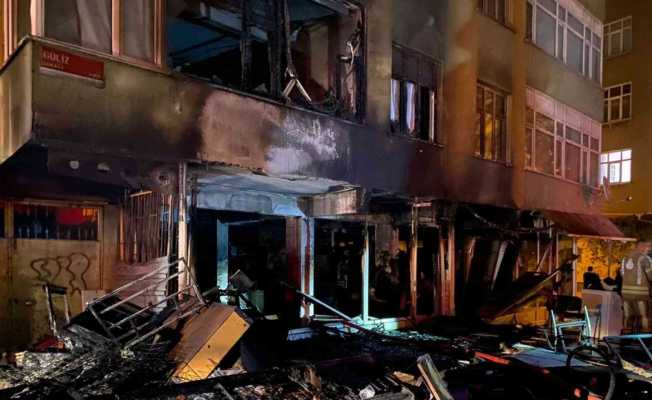 Pendik’te işyeri yangını: Vatandaşlar tahliye edildi