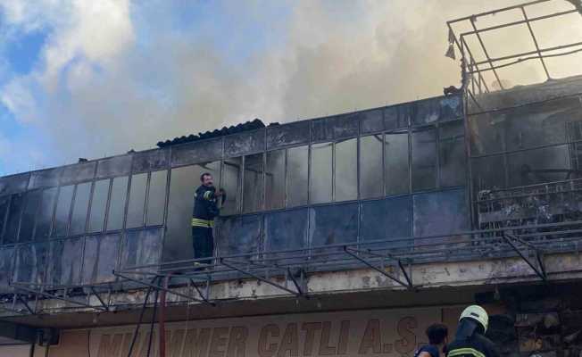 Konya’da Toptancılar Çarşısında yangın