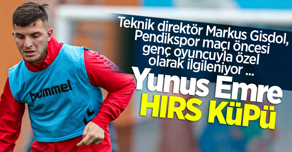 Teknik direktör Markus Gisdol, Pendikspor maçı öncesi genç oyuncuyla özel olarak ilgileniyor ... Yunus Emre HIRS KÜPÜ