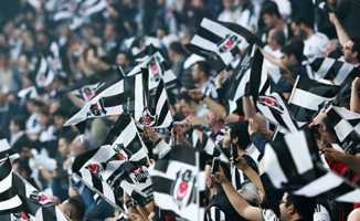 Beşiktaş şampiyonluk için Başakşehir'i izleyecek