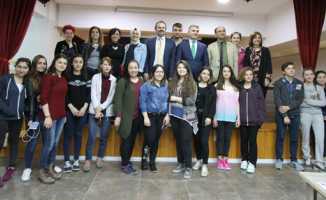 BİK Genel Müdür Yardımcısı Mustafa Canbey, öğrencilerle buluştu
