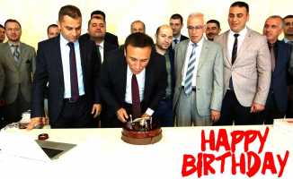Canik Belediye Başkanı Osman Genç'e sürpriz doğum günü
