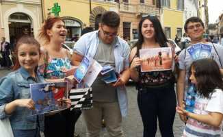 Samsunlu öğrenciler göçmenler için Avrupa turunda