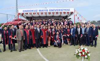 OMÜ Mühendislik Fakültesi'nde mezuniyet heyecanı