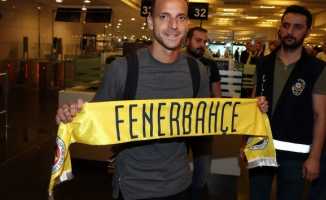 Fenerbahçe’nin yeni transferi İstanbul’a geldi
