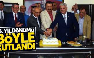 TOBB Başkanı Hisarcıklıoğlu, Bafra'da pasta kesti