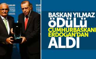 Cumhurbaşkanı Erdoğan, Başkan Yılmaz'a ödül verdi
