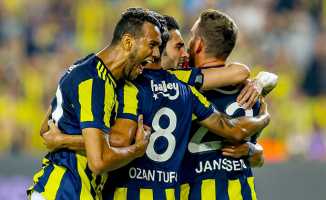 Fenerbahçe Akhisarspor deplasmanında sahaya çıkıyor