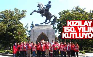 Türk Kızılayı Atatürk Anıtı'nda tören düzenledi