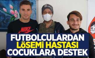 Samsunsporlu futbolculardan lösemi hastası çocuklara destek