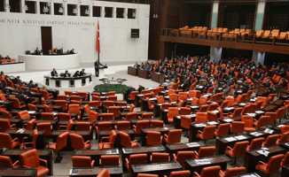 Mecliste 'Ne mutlu Türküm diyene' tartışması