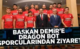 Başkan Demir'e dragon bot sporcularından ziyaret 