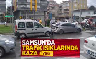 Samsun'da trafik ışıklarında kaza: 1 yaralı