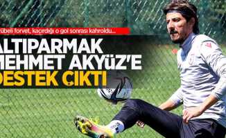 Tecrübeli forvet, kaçırdığı o gol sonrası kahroldu...  Altıparmak,  Mehmet Akyüz'e destek çıktı 