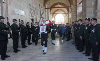 Kıbrıs Gazisi askeri törenle son yolculuğuna uğurlandı