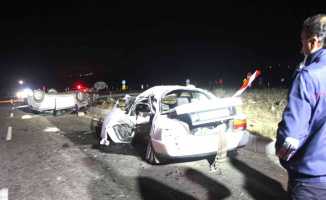 Kütahya’da iki otomobil çarpıştı: 1 ölü, 2 yaralı