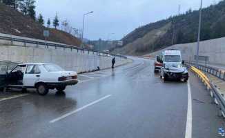 Amasya’da 3 aracın karıştığı kazada 6 yaralı