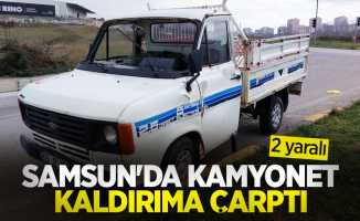 Samsun'da kamyonet kaldırıma çarptı: 2 yaralı