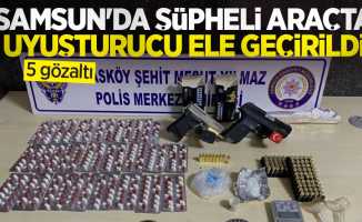 Samsun'da şüpheli araçta uyuşturucu ele geçirildi: 5 gözaltı