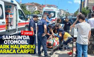 Samsun'da otomobil park halindeki araca çarptı: 2 yaralı
