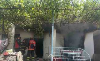 Mardin’de bir evde çıkan yangında 2 çocuk dumandan etkilendi