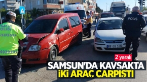 Samsun#039;da kavşakta iki araç çarpıştı: 2 yaralı